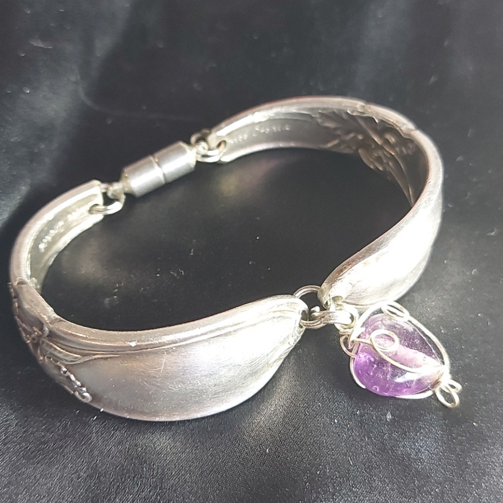 Vintage Artisan Bracelet made from Silver Flatwear - Picture 16 of 16